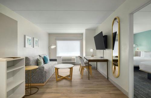 Charlotte Hotel | TownePlace Suites by Marriott Charlotte LoSo