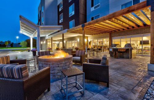 Grand Rapids Hotel | TownePlace Suites by Marriott Grand Rapids Airport Southeast