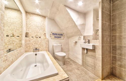 Mougins Town Centre Apartamento | TOWNHOUSE MOUGINS in the old village, fantastic view, sea and mountains