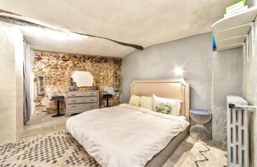 Mougins Town Centre Apartamento | TOWNHOUSE MOUGINS in the old village, fantastic view, sea and mountains