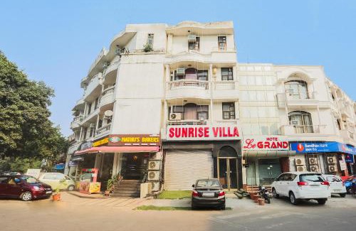Kalkaji Hotel | Townhouse Sunrise Villa