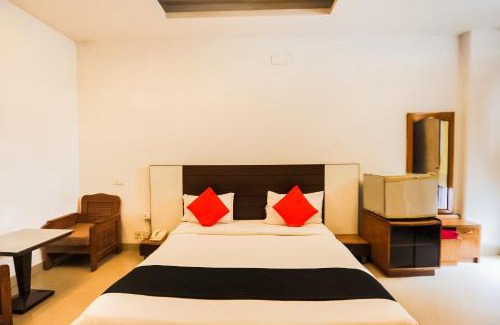Kalkaji Hotel | Townhouse Sunrise Villa