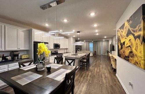 Durham Villa | TPV-The One-Villa By RDU w/Indoor Heated Pool-Gym