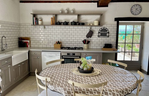 Juillac-le-Coq Casa | Villa Charentais tradicional cerca de Cognac, con piscina privada climatizada y jardín