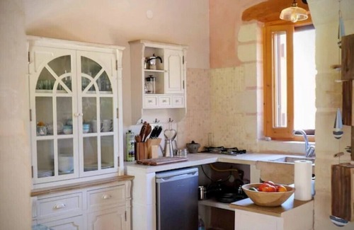 Kefalas Cabaña | Traditional Cretan stone cottage on the semi-rural outskirts of Kefalas, Vamos