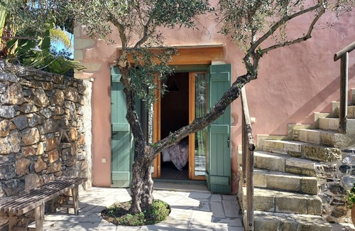 Kefalas Cabaña | Traditional Cretan stone cottage on the semi-rural outskirts of Kefalas, Vamos