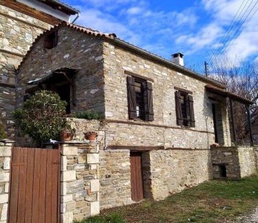 Polygyros Cabina | Traditional Greek Cottage