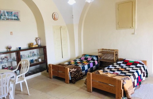 Bethlehem Apartamento | Traditional House with Amazing Veranda