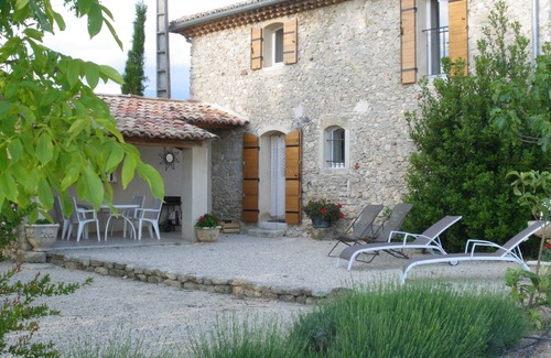 Mazan Casa | Casa tradicional provenzal que ofrece paz y serenidad.