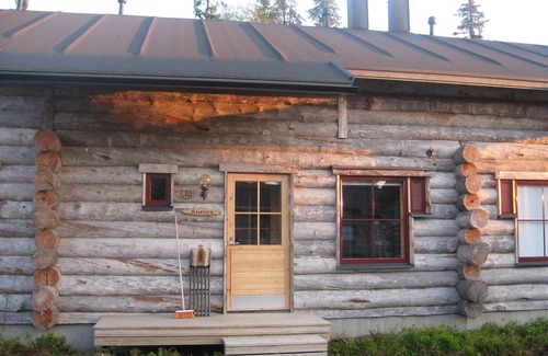 Akaslompolo Cabina | Cabaña de esquí tradicional en un hermoso entorno forestal en Akaslompolo, Yllas