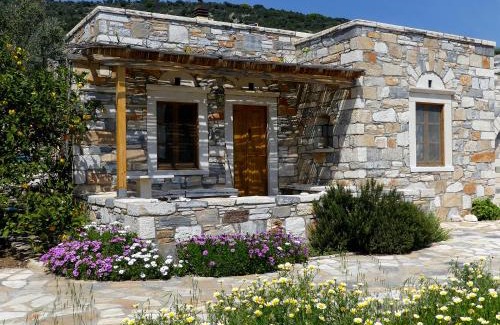 Naxos Apartamento | Traditional stone-built cottages Azalas