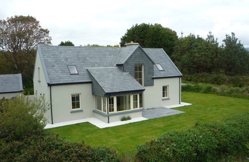 Emlaghmore Cabaña | Casa de estilo tradicional WiFi gratuito pocos pasos de la playa Reenroe Ballinskelligs