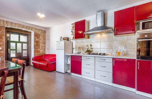 Peresiji Casa | Villa tradicional con piscina privada, camas de sol