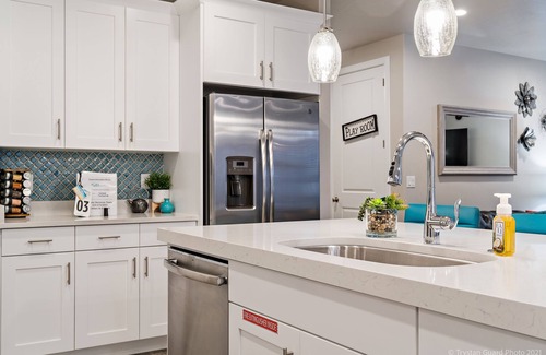 Washington Casa | ¡Para estrenar! Lujo 5 cama! Jacuzzi privado! Pozo de fuego! Comedor al aire libre! Patio trasero privado!