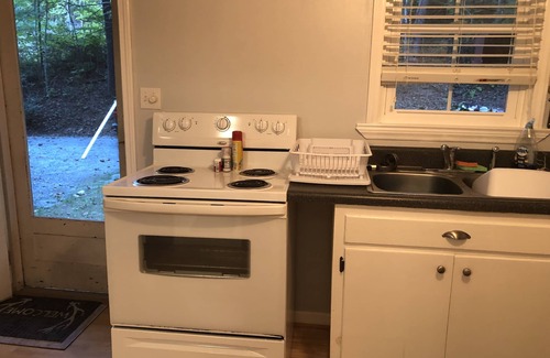 Nebo Cabina | Trails End Cabin, Pet Friendly, Lake James Oasis