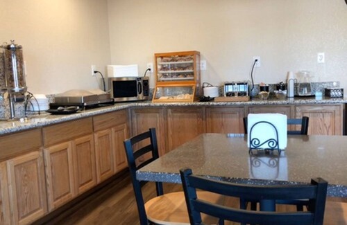 Alturas Hotel | Trailside Inn