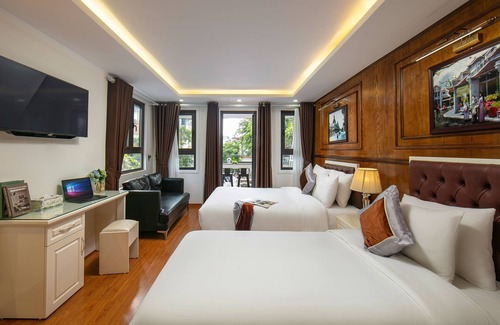 Hang Buom Hotel | TrangTrang Classy Hotel