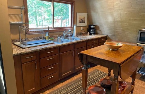 Montello Cabaña | Tranquil 2 Bedroom Getaway on Private Lake