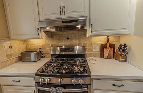 Kit Carson Casa | Tranquil 4BR/3BA Home with Pool/Vineyard.