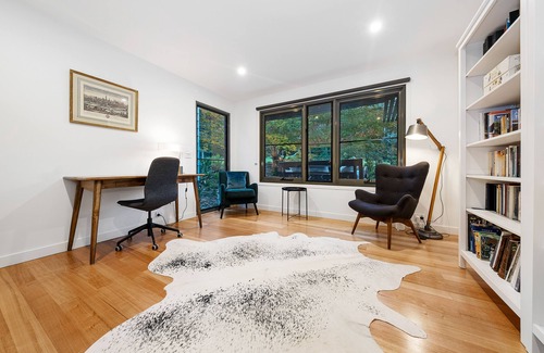 Kincumber Casa | Tranquil bushland 2 minutes to beach