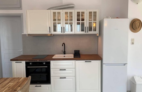 Voia Casa | Tranquil house in hillside Greek village with panoramic sea views!