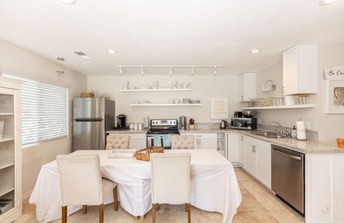 Poway Casa | Tranquila privada North San Diego Cottage / Guest House