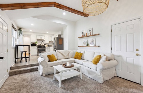 Cherry Hill Casa | Tranquil Retreat in Cherry Hill located near Philadelphia, PA