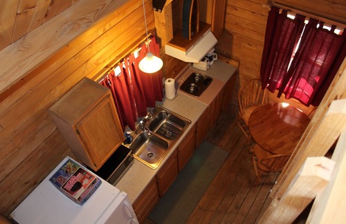 Sturgeon Bay Cabina | Tranquil Timbers Camping Resort