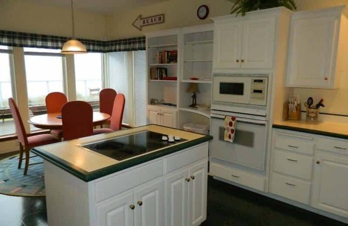 Diamond Point Casa | Casa contemporánea frente al mar en Diamond Point con impresionantes vistas