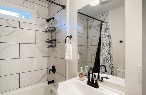 Beaufort Cabaña | Tranquility Retreat - Sleeps 4 - 10 MIN TO PARRIS ISLAND