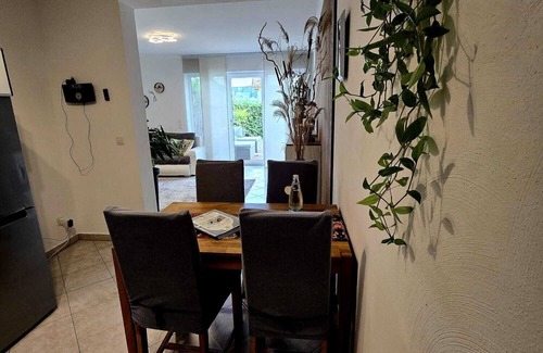 Oberzissen Apartamento | Traumhaftes und Entspanntes Wohnen am Gartenteich