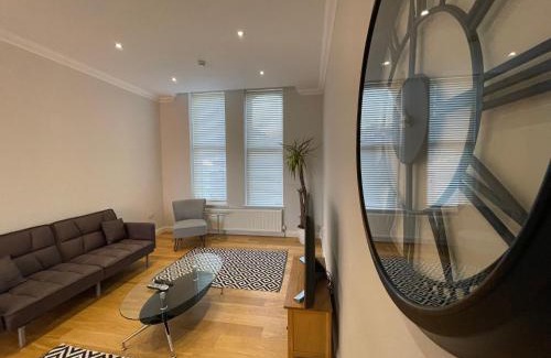 Rushmoor District Apartamento | Travaal.©om - 2 Bed Serviced Apartment Farnborough