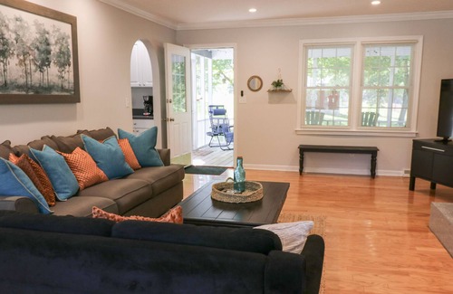 Travelers Rest Casa | Travelers Rest Town & Country Living!