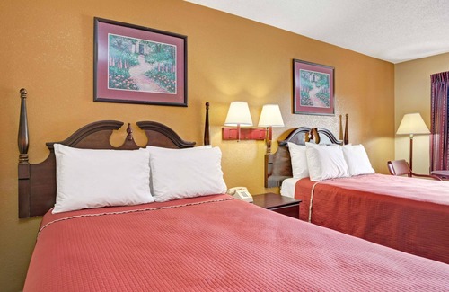 Forest Park Hotel | Travelodge by Wyndham Forest Park Atlanta South