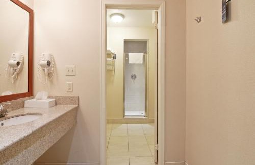 Trenton Hotel | Travelodge by Wyndham Trenton