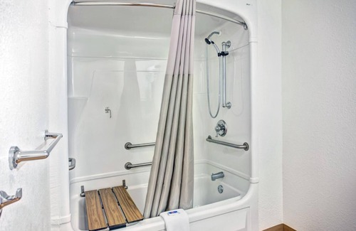 Cape Fear Hotel | Travelodge by Wyndham Fayetteville