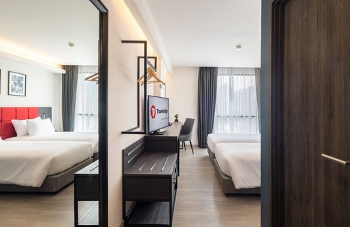 Phuket Hotel | Travelodge Phuket Town