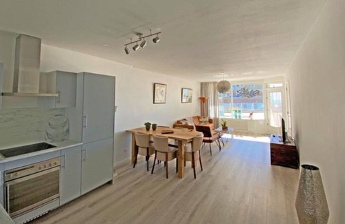 Leeuwarden Casa | Travl.is Expats NL # Leeuwarden Artsy Base