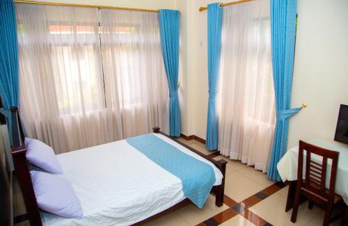Kampala Hotel | Treasure View Courts