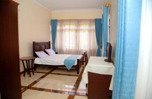 Kampala Hotel | Treasure View Courts