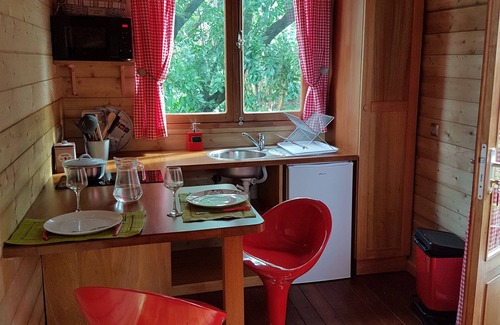 Sainte-Suzanne Cabaña | La casa del árbol en un litchi