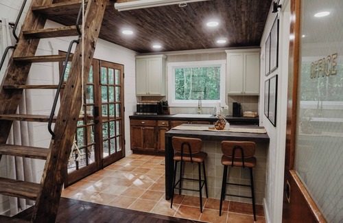 Spencer Casa | Tree House Wren at Fall Creek Falls State Park - Hot Tub, Grill, Outdoor Shower!