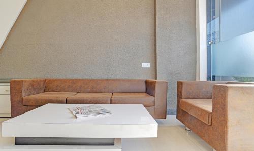 Indore Hotel | Treebo Grand Euro Pipliyahana Square