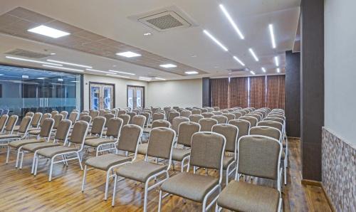 Thanjavur Hotel | Treebo Premium La Orchid, Big Temple