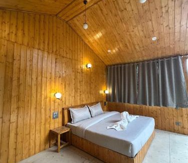 Banjar Chalet De Esquí | TreeHouse by The Woodpecker Inn Jibhi