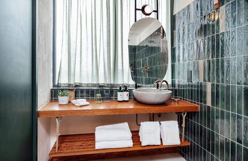 Manchester City Centre Hotel | Treehouse Hotel Manchester