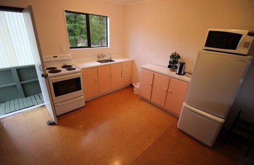 Waihau Bay Casa | Whanarua Bay Cottages - Casa del Árbol