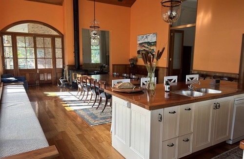 Byng Casa | Tremearne Homestead 4 acre garden 400 acre farm