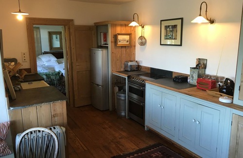 Helford Apartamento | Tremerlin. Único y magníficamente situado 8 acres de Waterside Artists 'Retreat