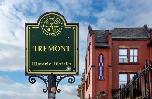 Tremont Apartamento | Tremont - 2BR apt - Pet Friendly, Convenient to Stadiums, Clinic, Museums & more
